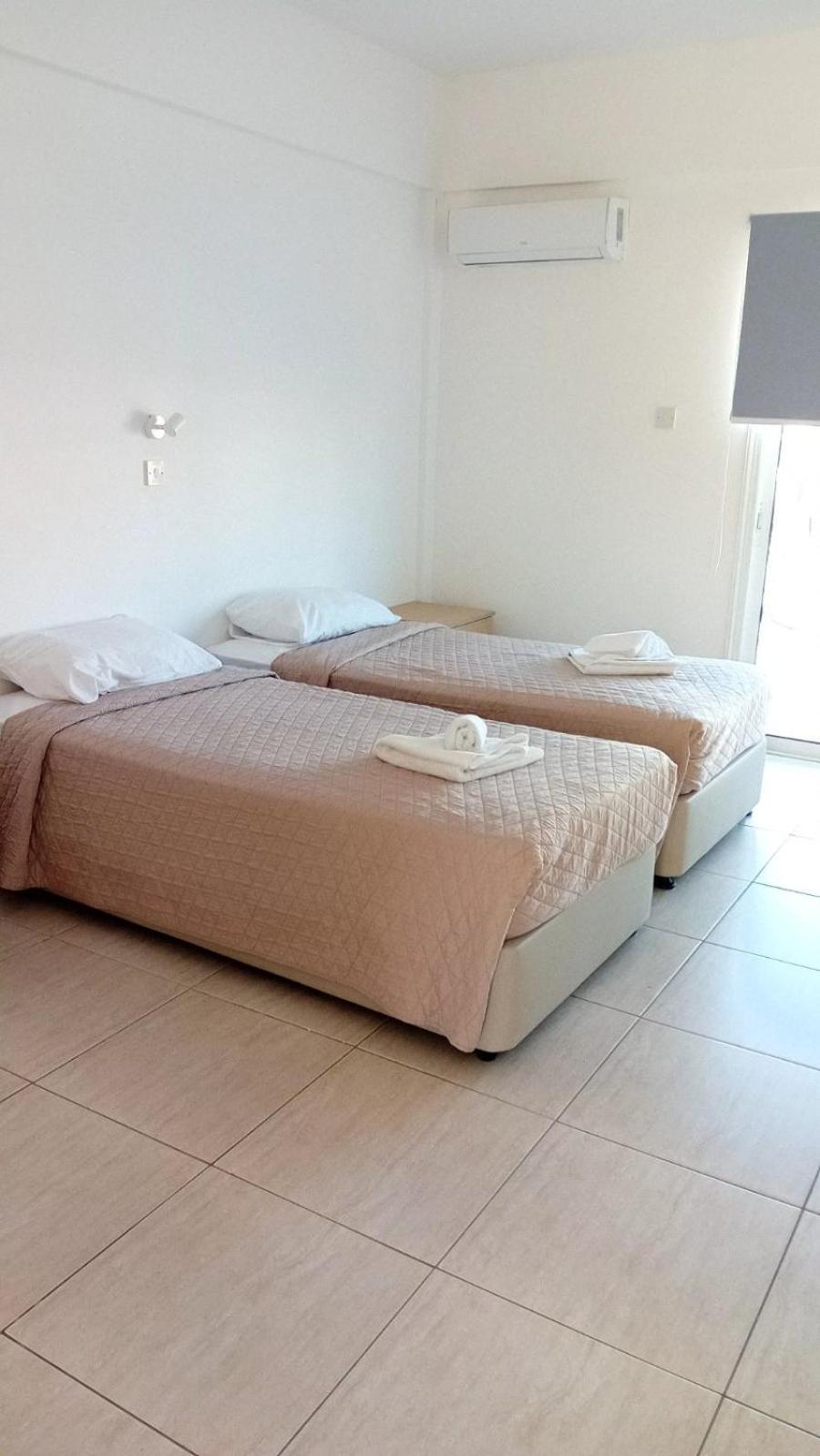 Napa Charles Apts أيا نابا المظهر الخارجي الصورة