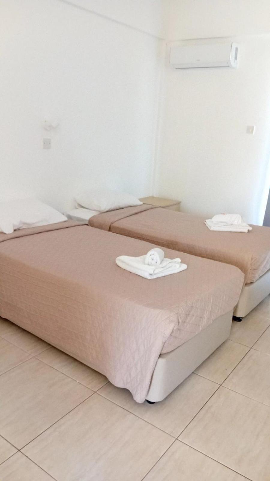 Napa Charles Apts أيا نابا المظهر الخارجي الصورة