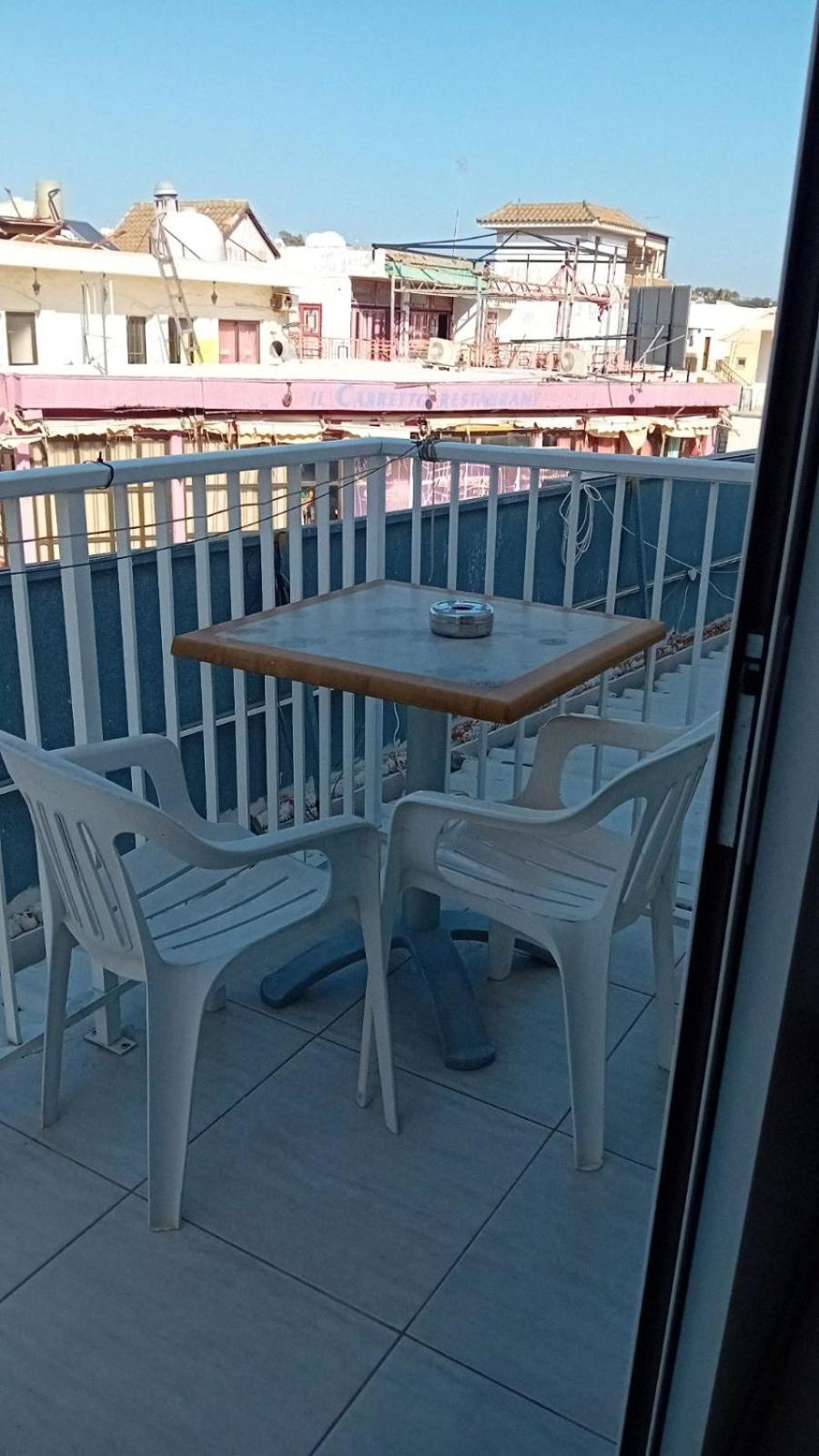 Napa Charles Apts أيا نابا المظهر الخارجي الصورة