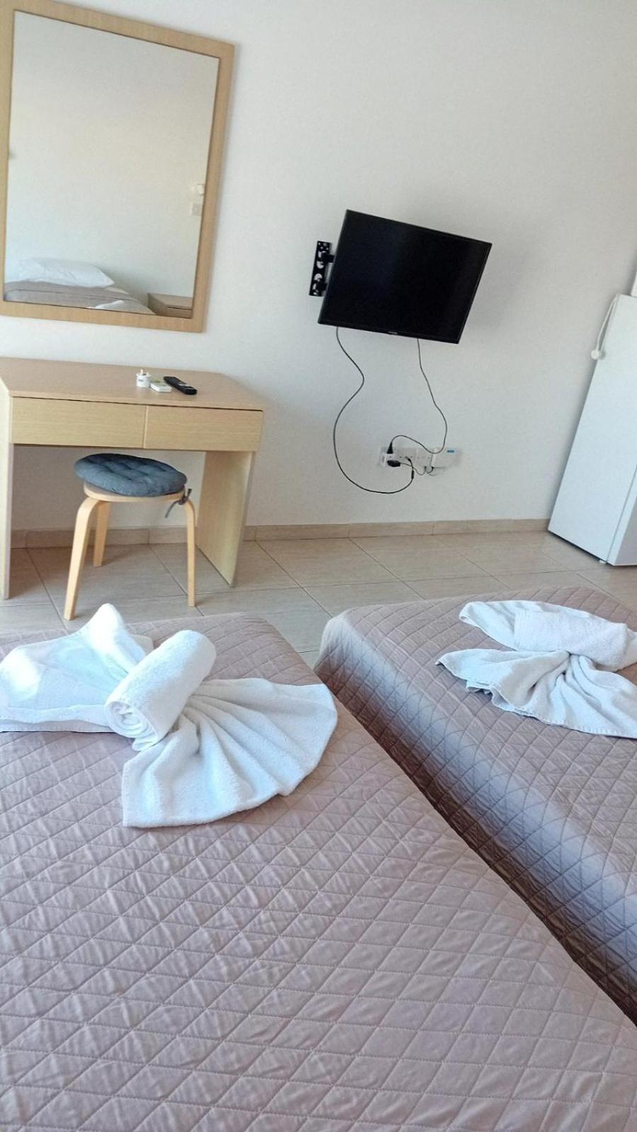 Napa Charles Apts أيا نابا المظهر الخارجي الصورة