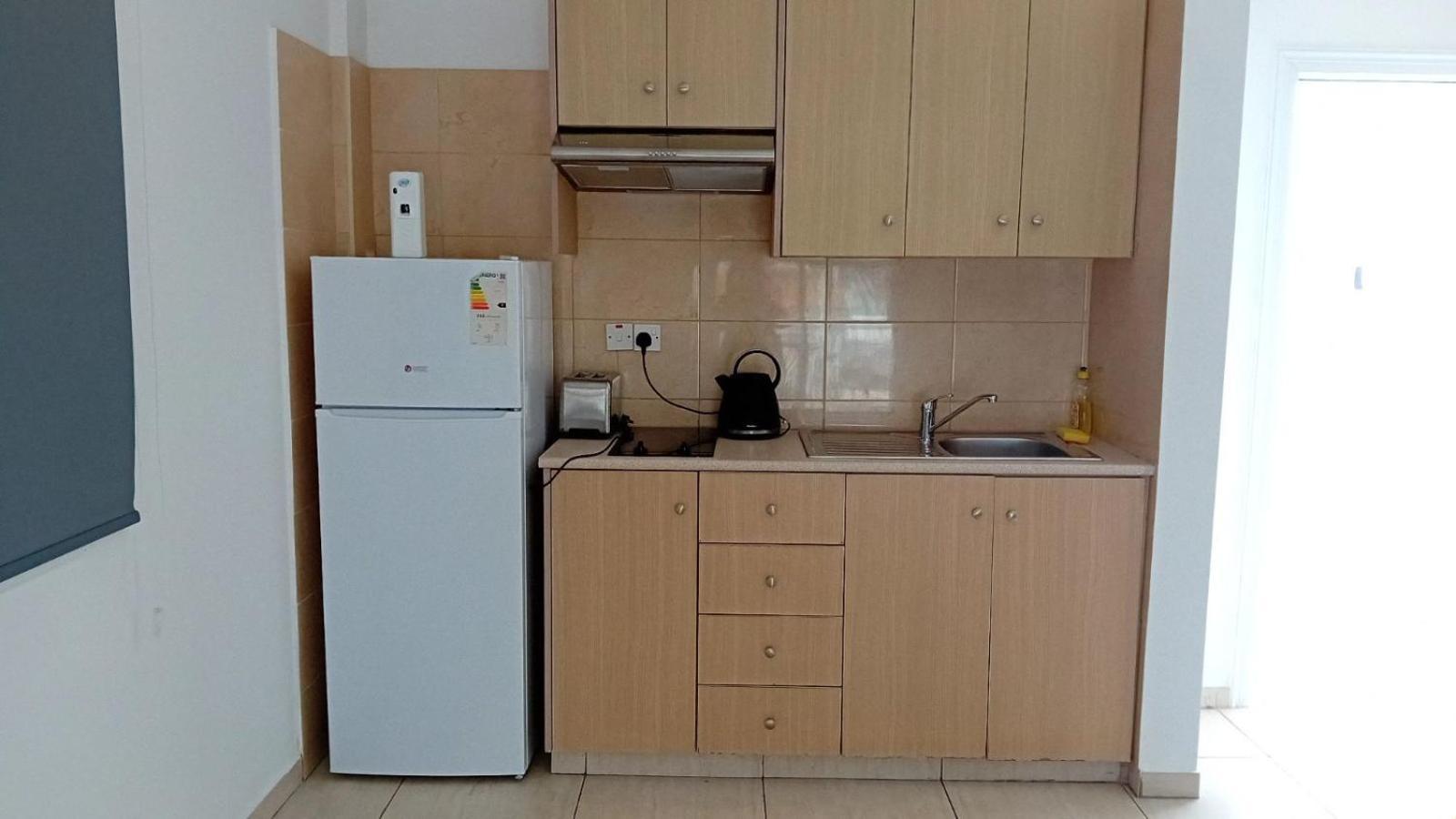 Napa Charles Apts أيا نابا المظهر الخارجي الصورة
