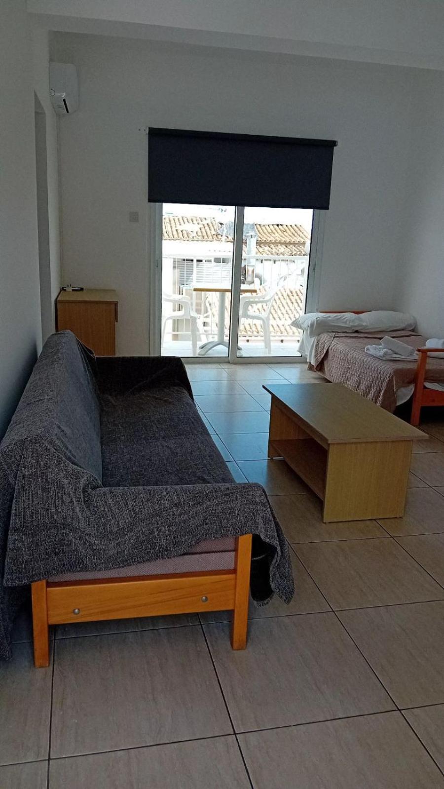Napa Charles Apts أيا نابا المظهر الخارجي الصورة